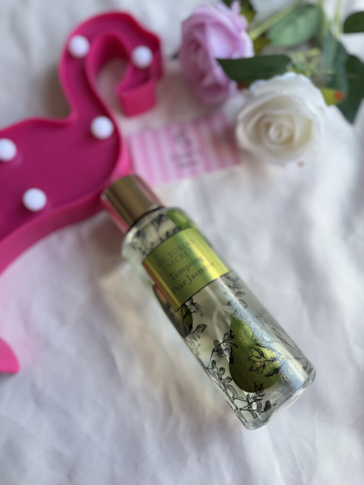 Victoria’s secret Tempting pear jasmine vücut spreyi