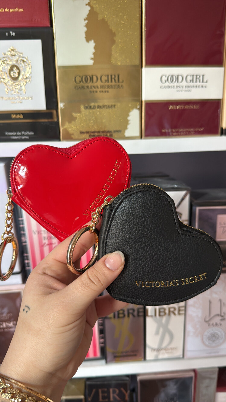 Victoria’s secret kalp kılıflı anahtarlık