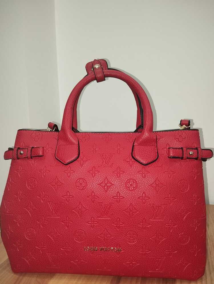 LOUIS VUITTON KADIN ÇANTASI