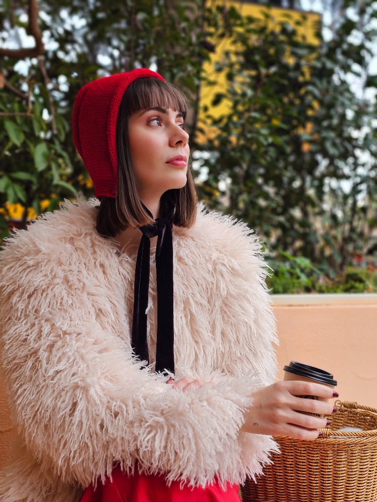 Laura-Romantik El Örgüsü Bonnet (Kadife Bağcıklı)
