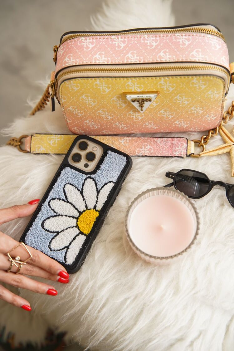 Sunny Daisy Telefon Kılıfı