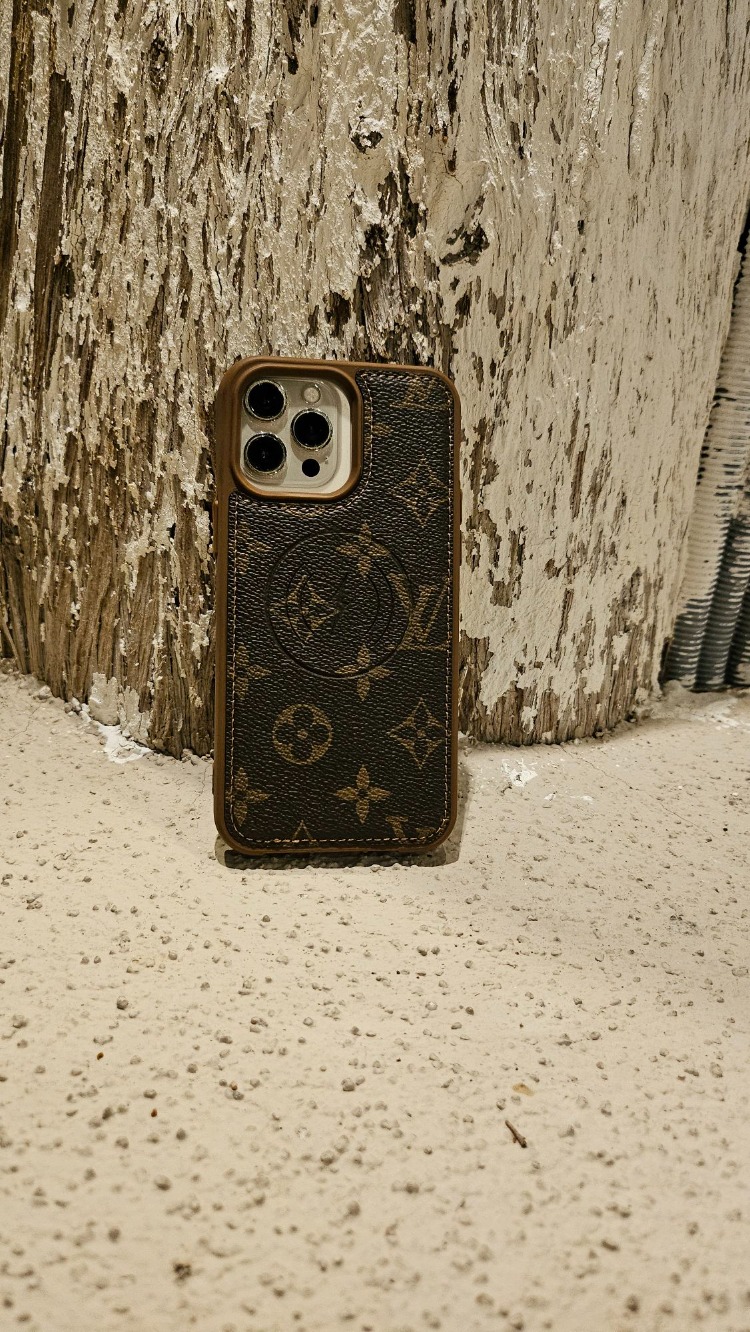 Marka Logolu Deri Telefon Kılıfı