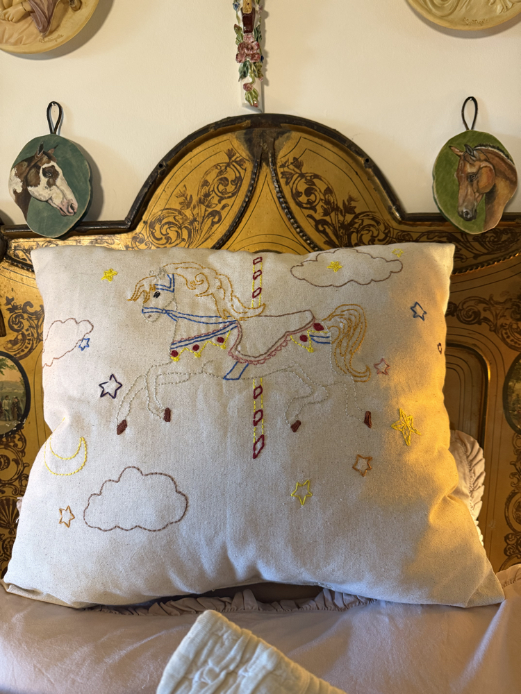 Magical Horse yastık