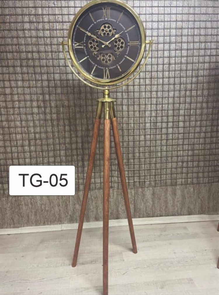 Ayaklı çarklı saat