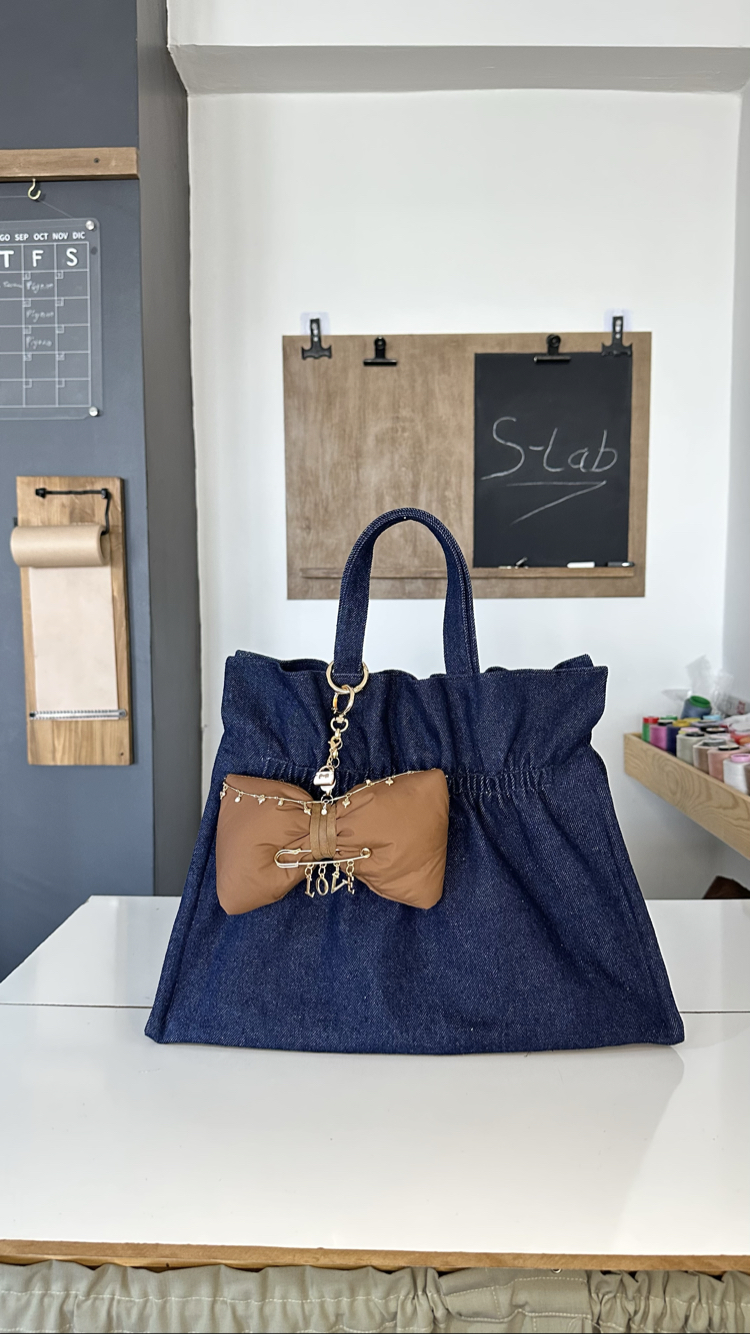 Drop Charm: Love Bow