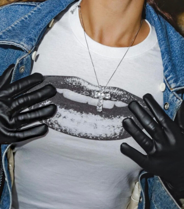 Lips - Baby Tee