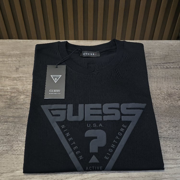 Guess T-shirt