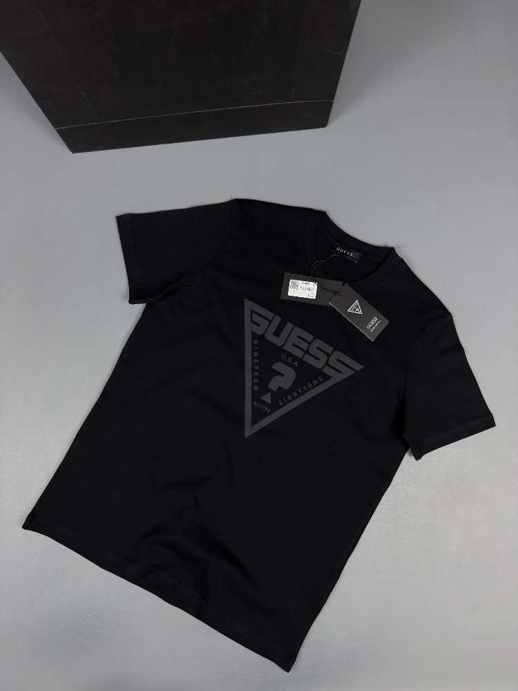 Guess T-shirt