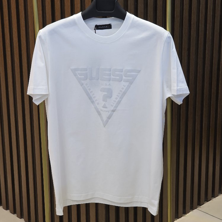 Guess T-shirt