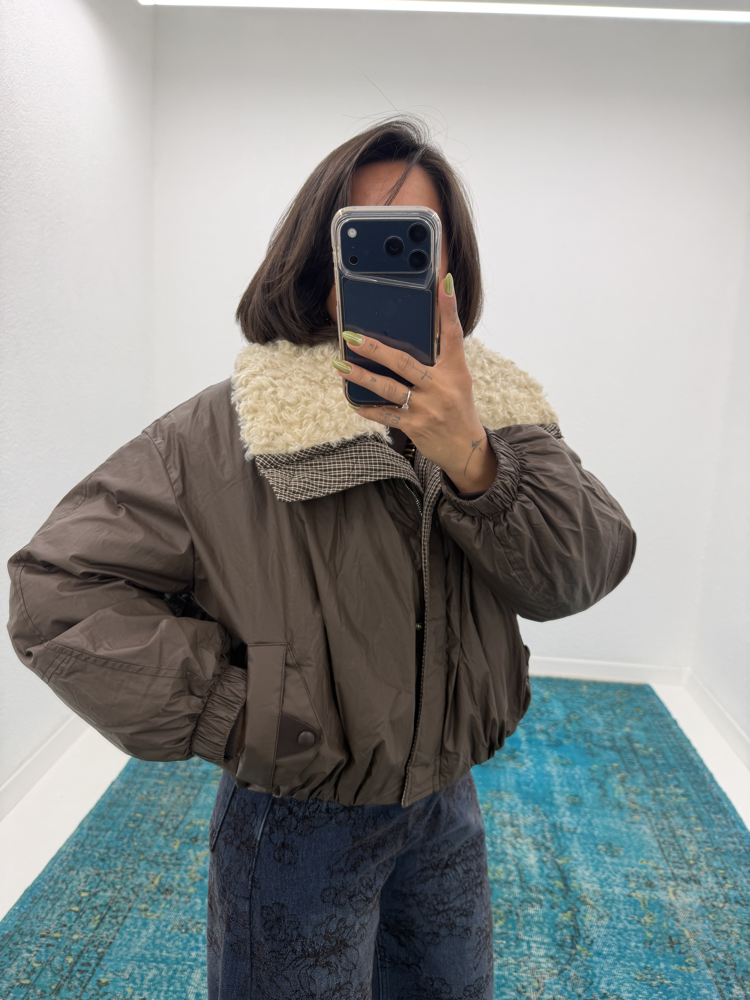 Yakası kürklü crop şişme mont-544