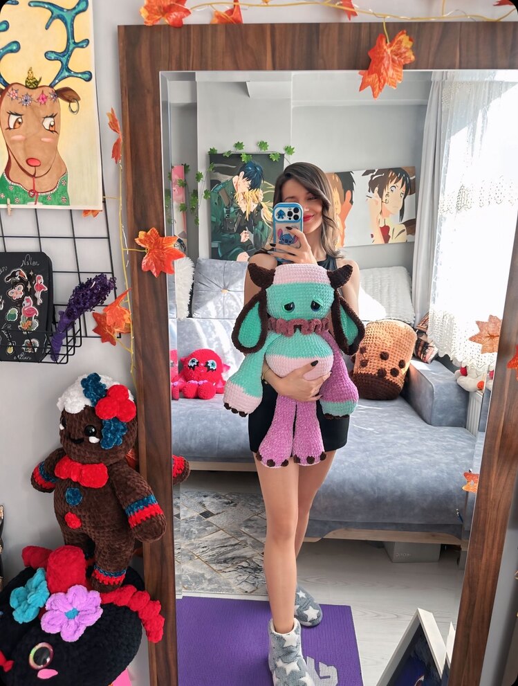 Hüzünlü Monster MOMO