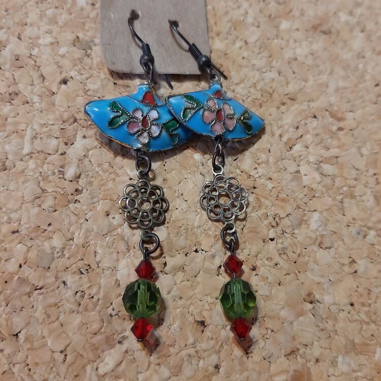Mavi Yelpaze Sallantılı Küpe