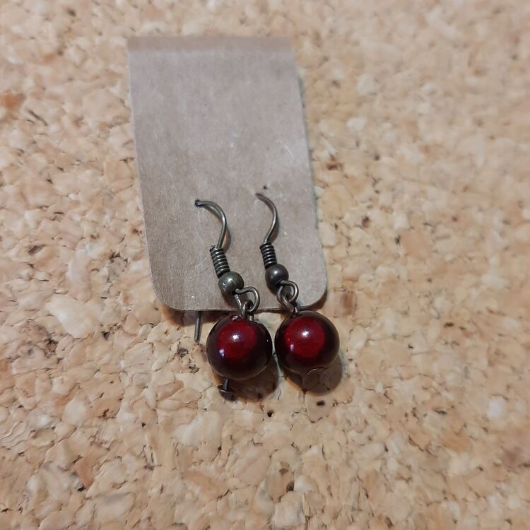 Kırmızı Top Küpe