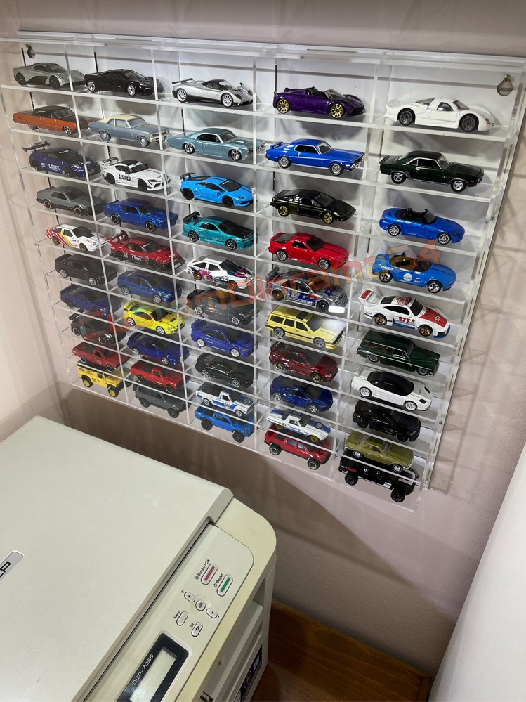 1:64 Ölçek 50 Araçlık Pleksi Duvar Standı (1)
