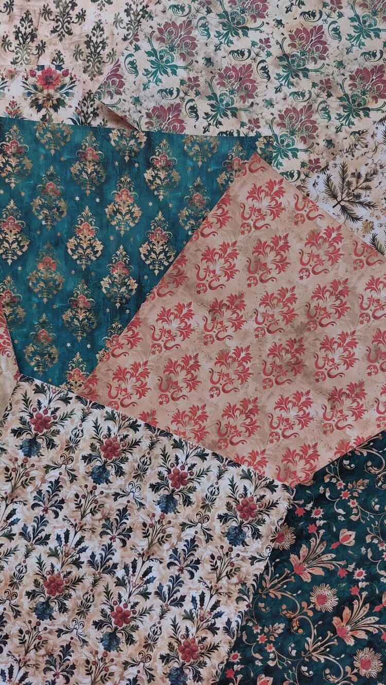 Holiday pattern paper