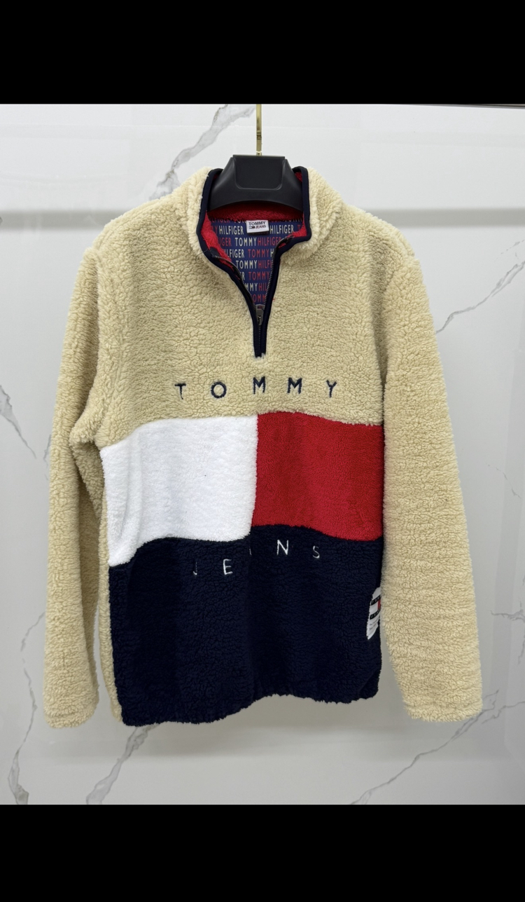 Tommy Hilfiger