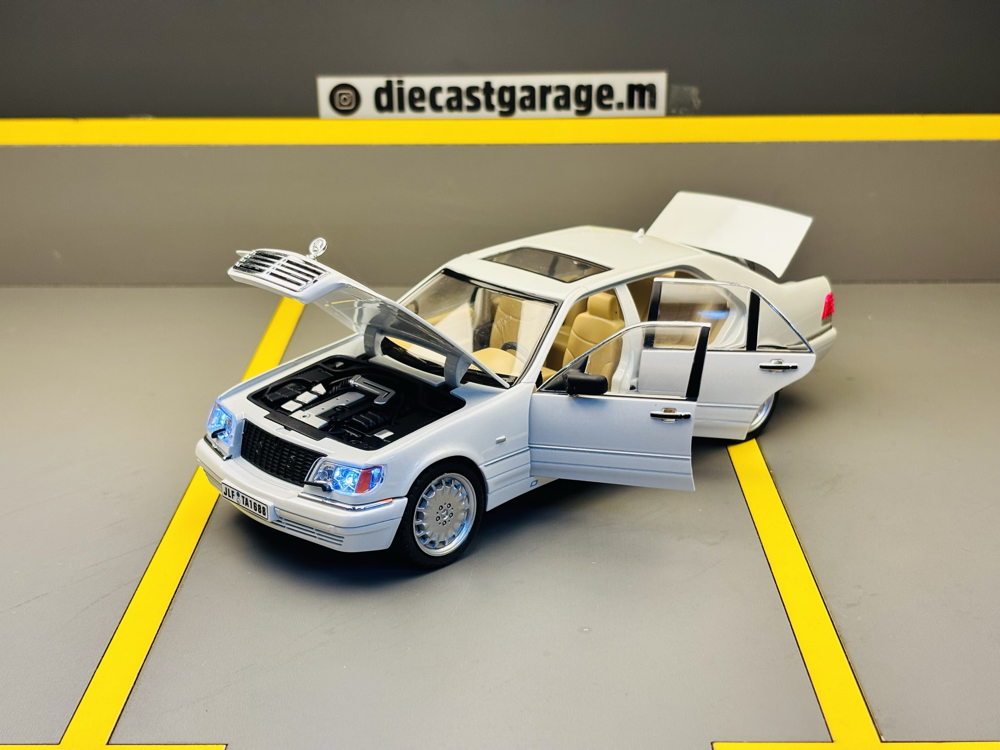 MERCEDES-BENZ S320 W140