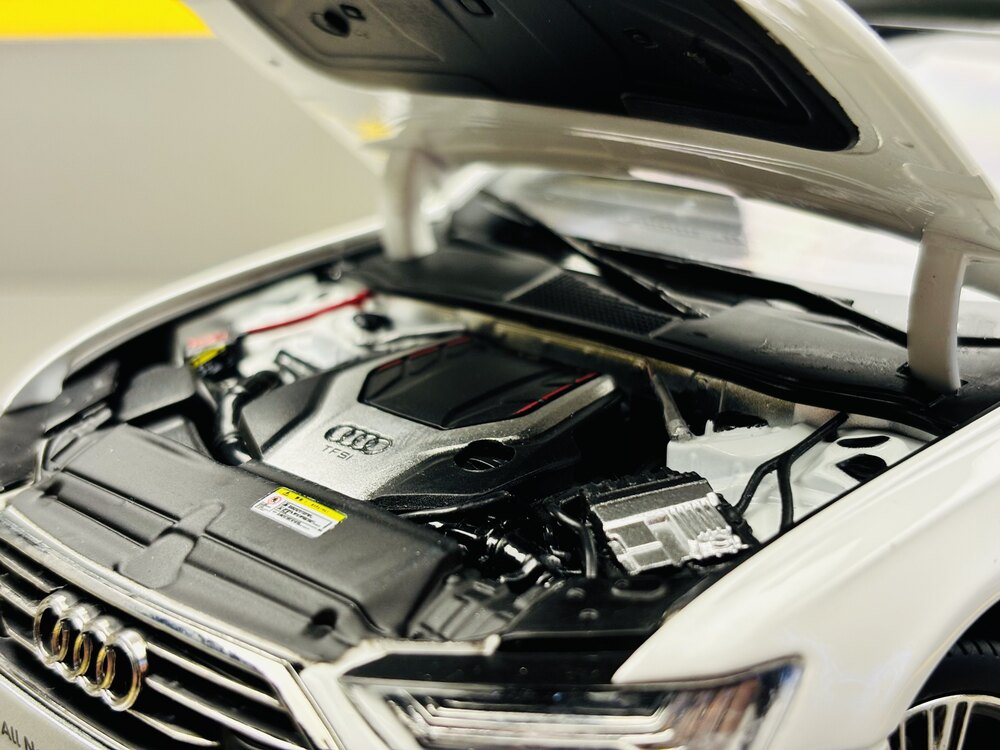 (OUTLET) AUDI A6 LONG