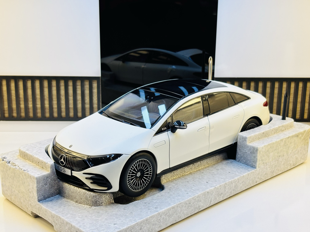 MERCEDES-BENZ EQS V297 LIMOUSINE