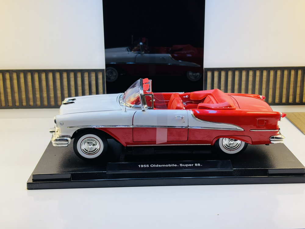 1955 OLDSMOBILE SUPER 88