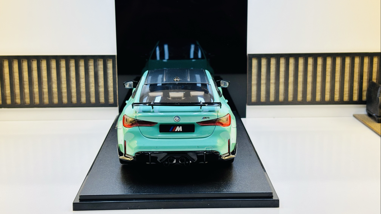 2025 BMW M4 COMPETITION