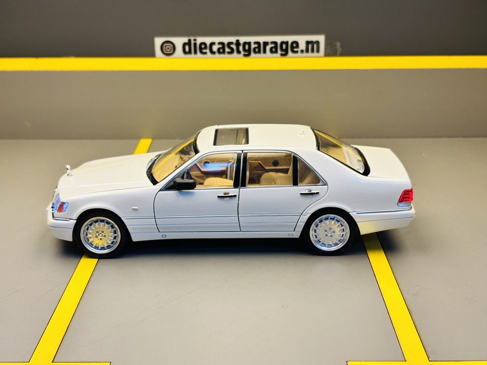 MERCEDES-BENZ S320 W140