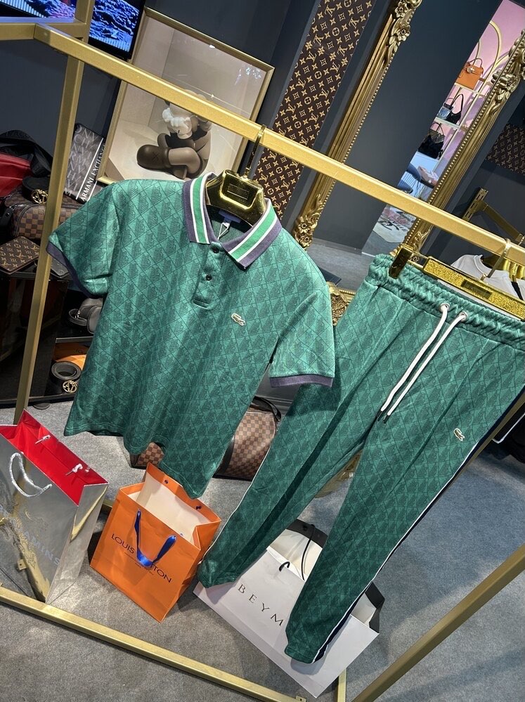 LACOSTE MONOGRAM EŞOFMAN TAKIMI