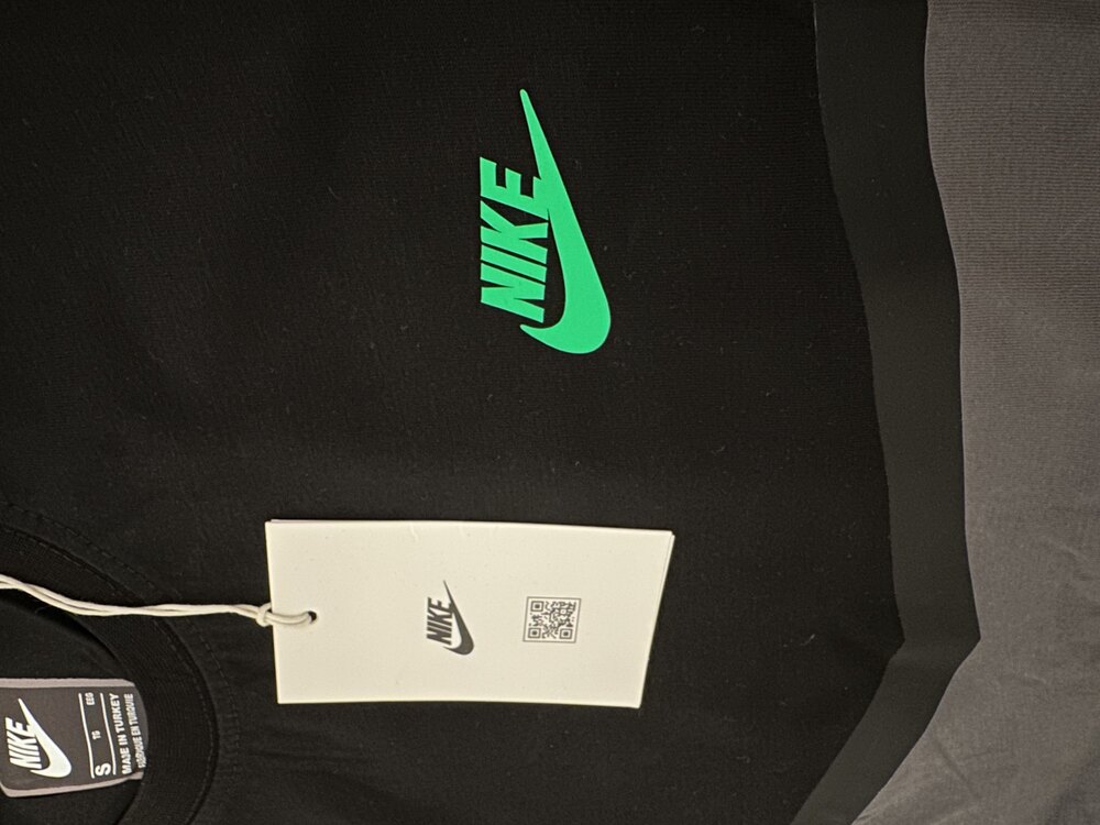 NİKE TECH FLEECE ŞORTLU TAKIM
