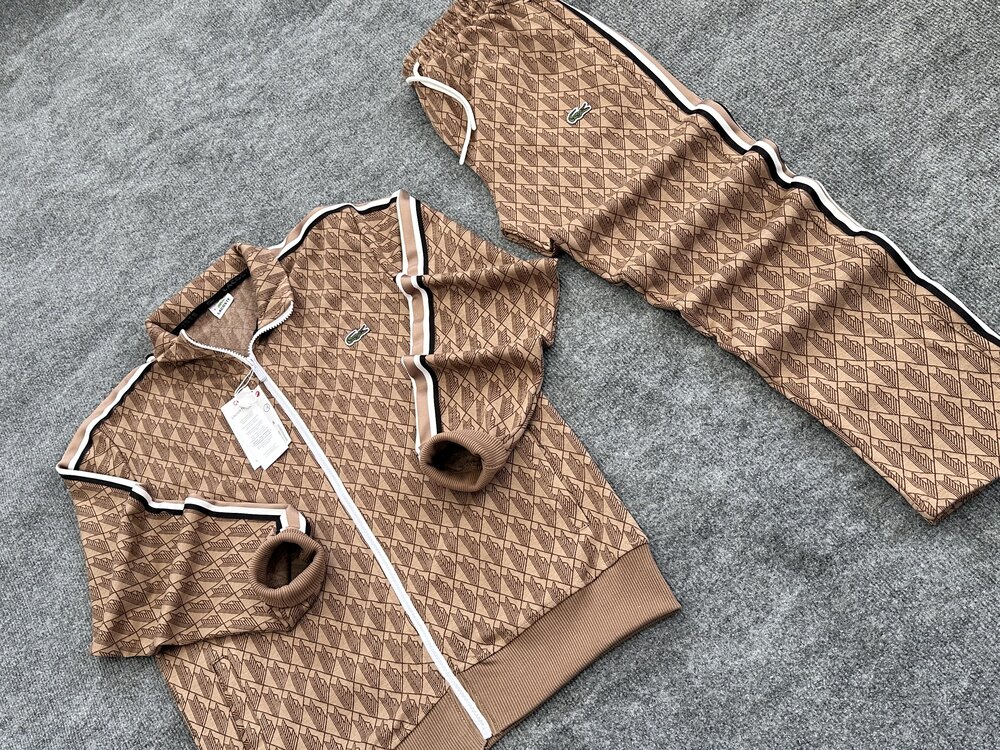LACOSTE MONOGRAM EŞOFMAN TAKIMI