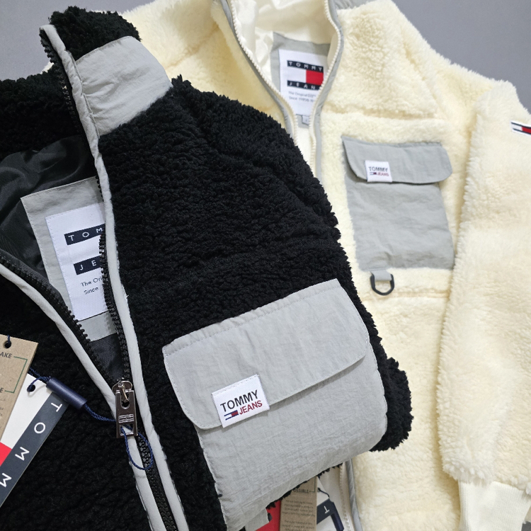 TOMMY HİLFİGER PELUŞ ÇEKET(ORİJİNAL)