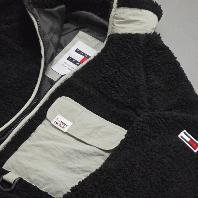 TOMMY HİLFİGER PELUŞ ÇEKET(ORİJİNAL)