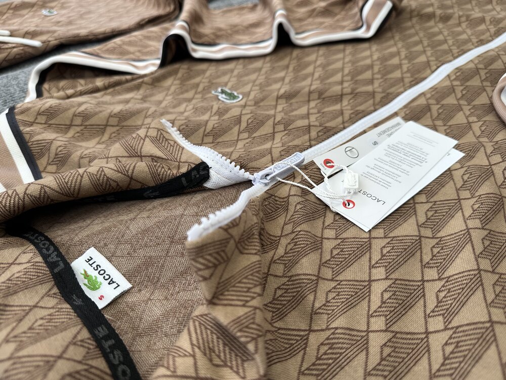 LACOSTE MONOGRAM EŞOFMAN TAKIMI