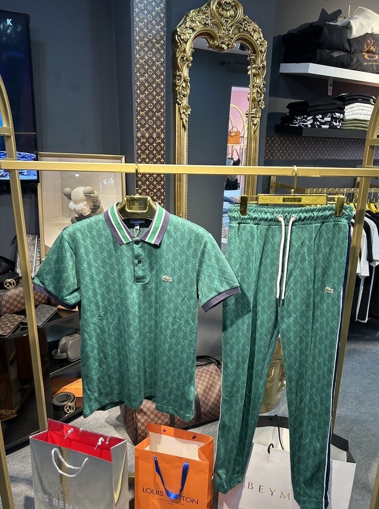 LACOSTE MONOGRAM EŞOFMAN TAKIMI