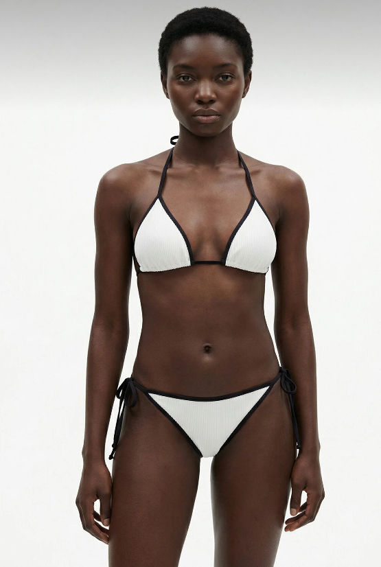 Biye detaylı beyaz bikini takımı