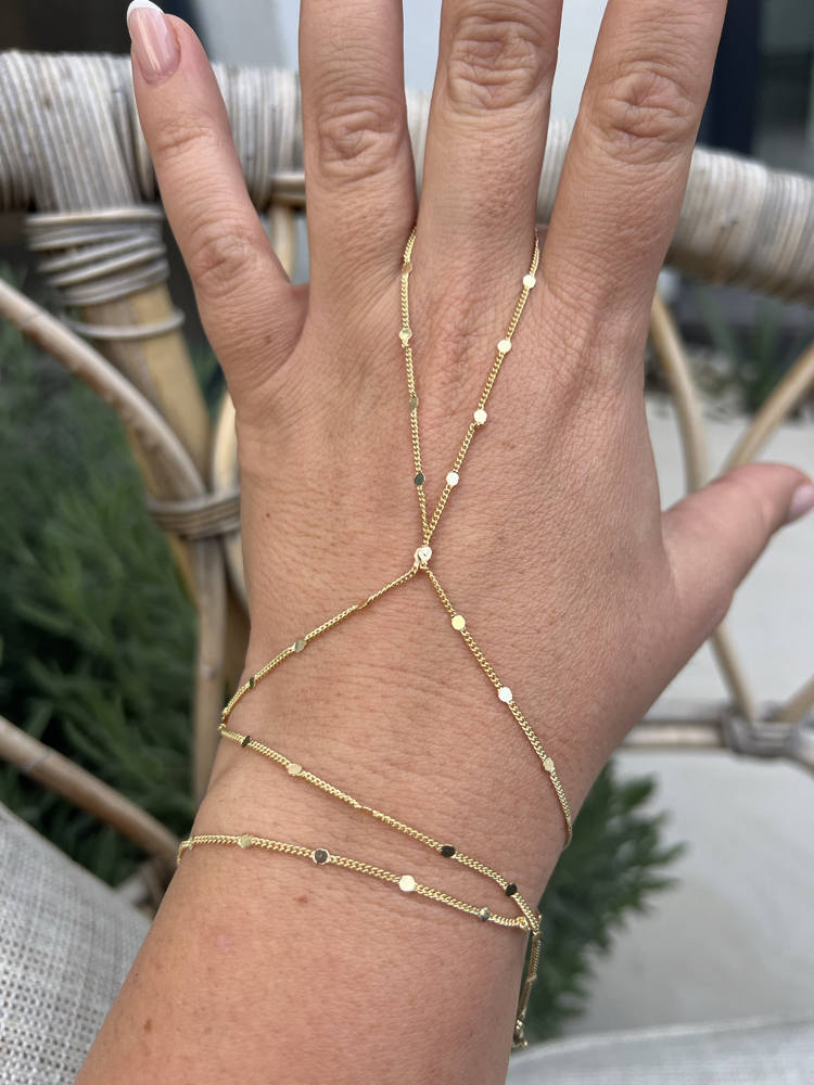Sophisticated gold şahmeran