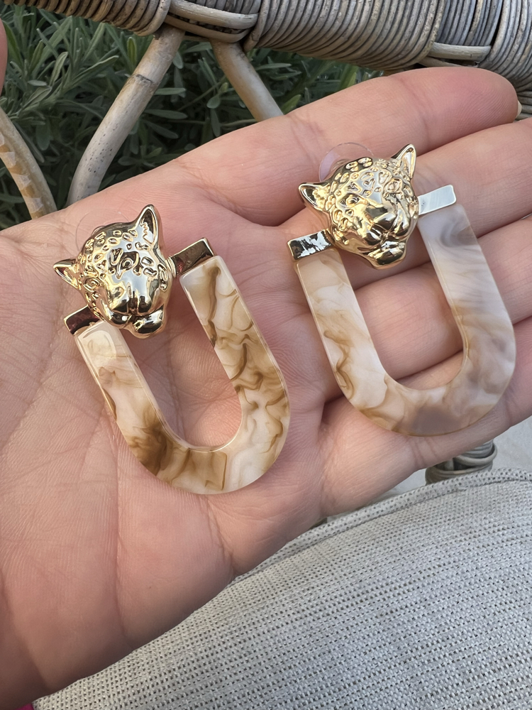 Bej tiger küpe