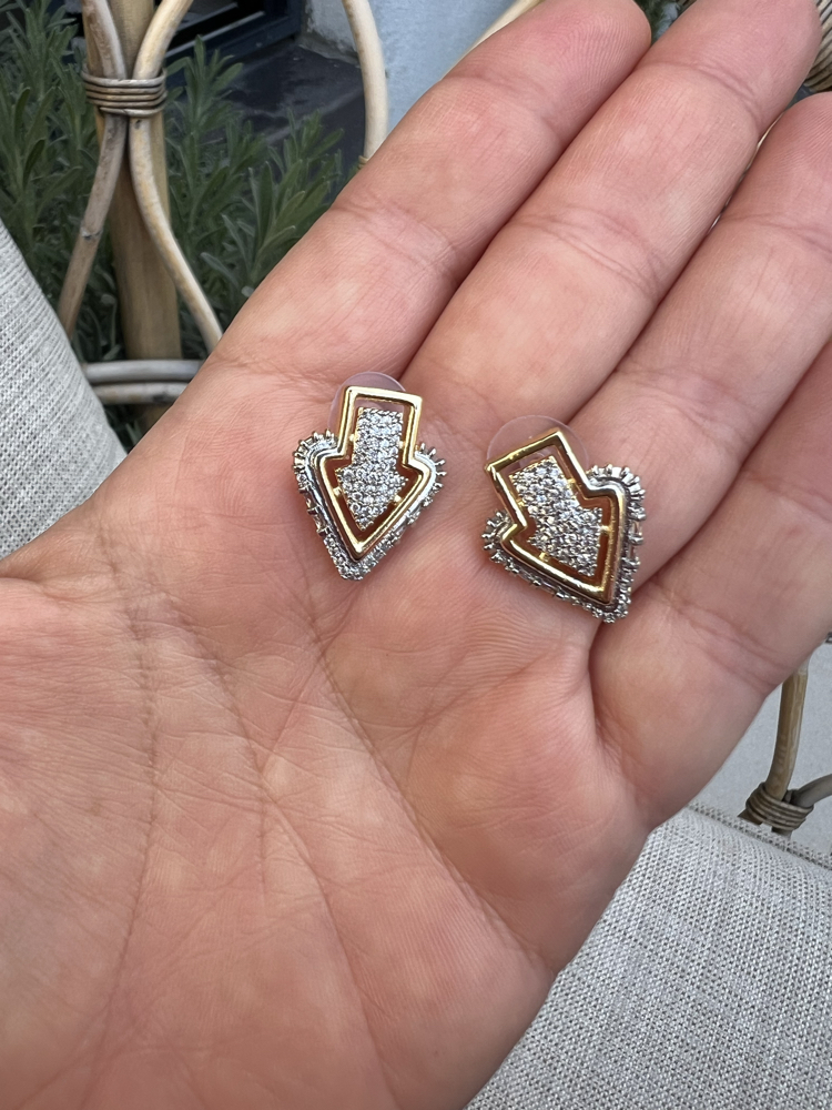 Arrow earring