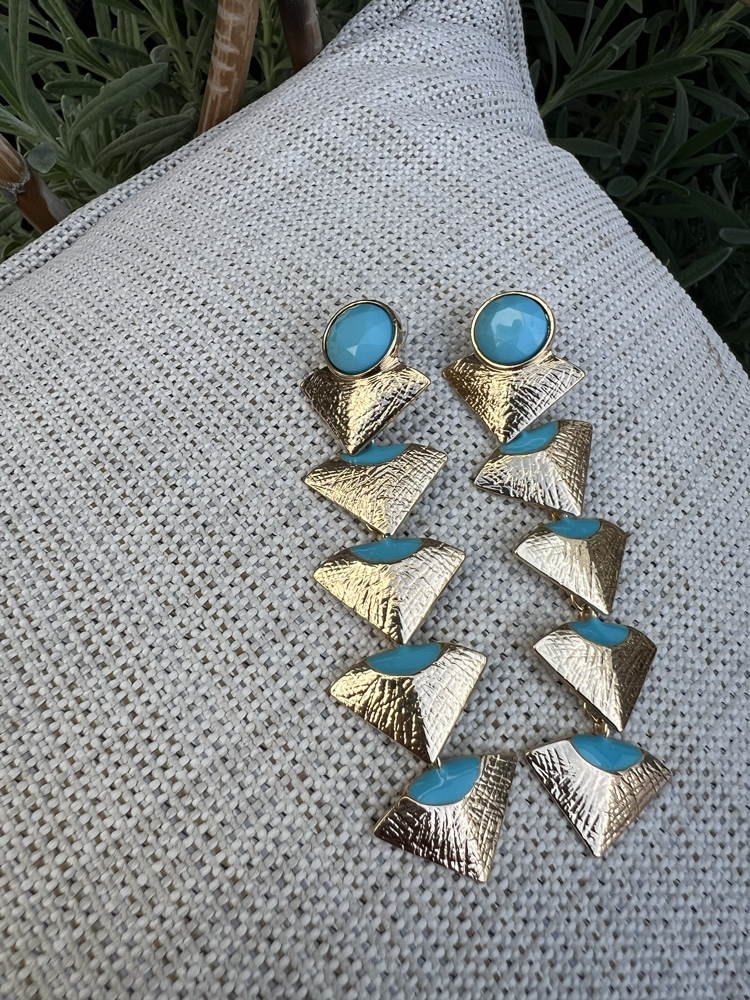 Blueish küpe