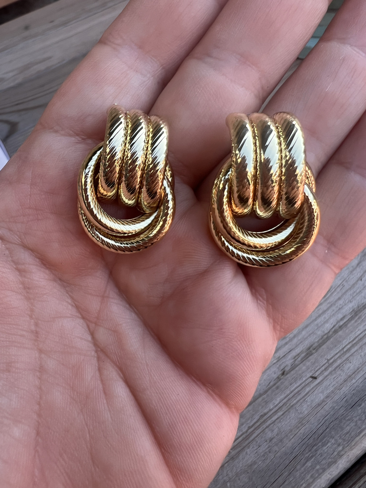 Sofi’s gold küpe