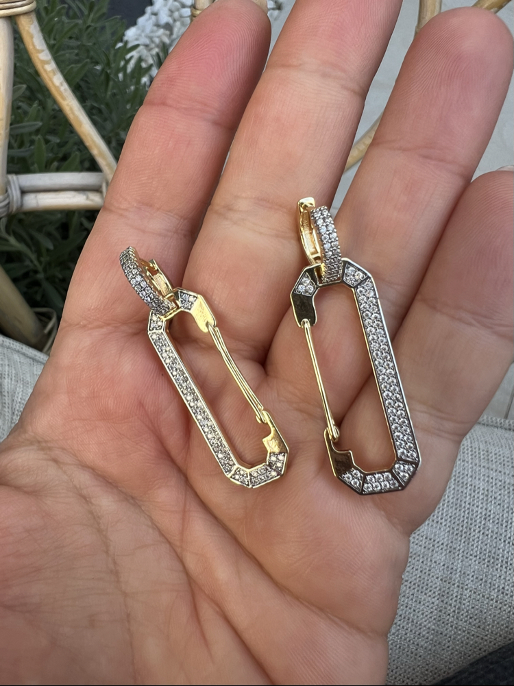 Keylock earring