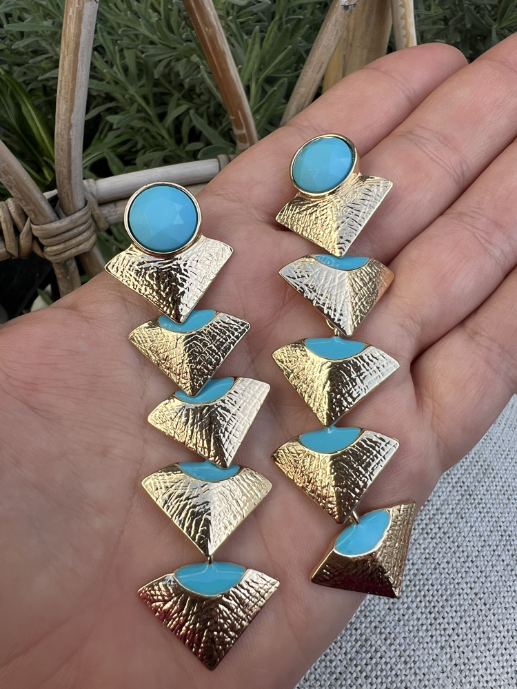 Blueish küpe