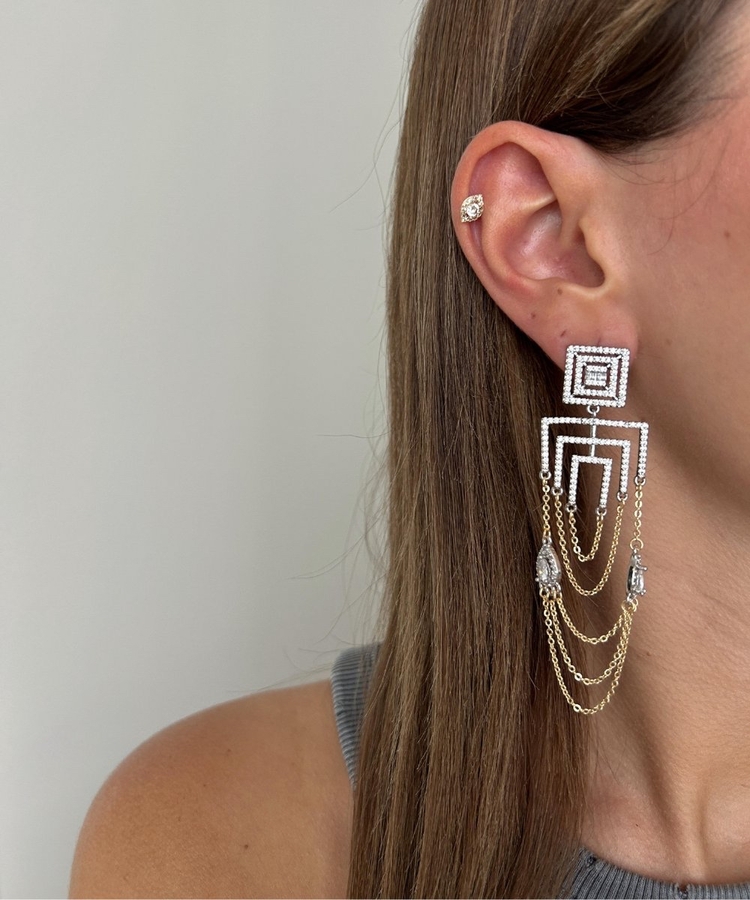 Chandelier earring