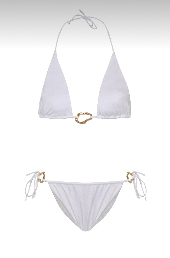 Aksesuarlı beyaz bikini takımı