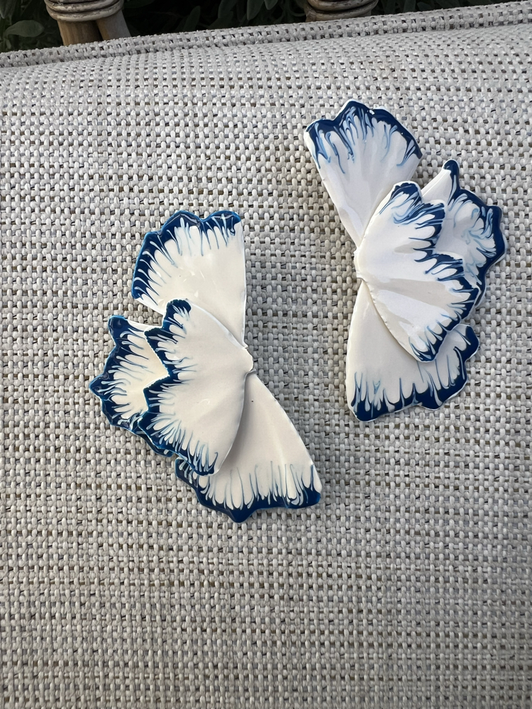 Bluewhite floral küpe