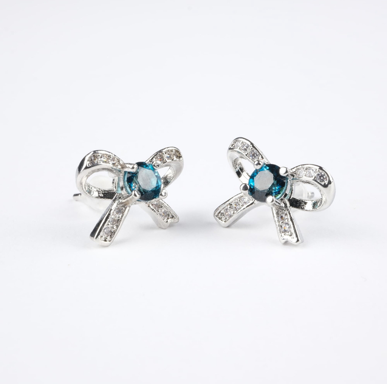 Mavi London Blue Topaz Gümüş Küpe