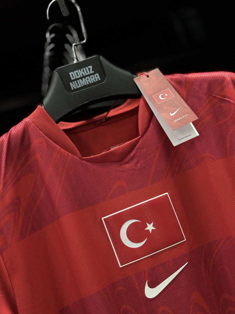 PROFESYONEL MİLLİ TAKIM FORMASI KIRMIZI