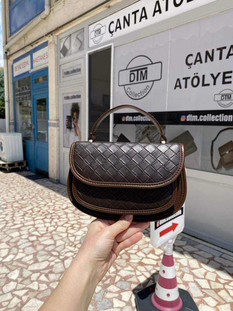 PAROL MİNİ KAHVE BOTTEGA ÇANTAMIZ 
