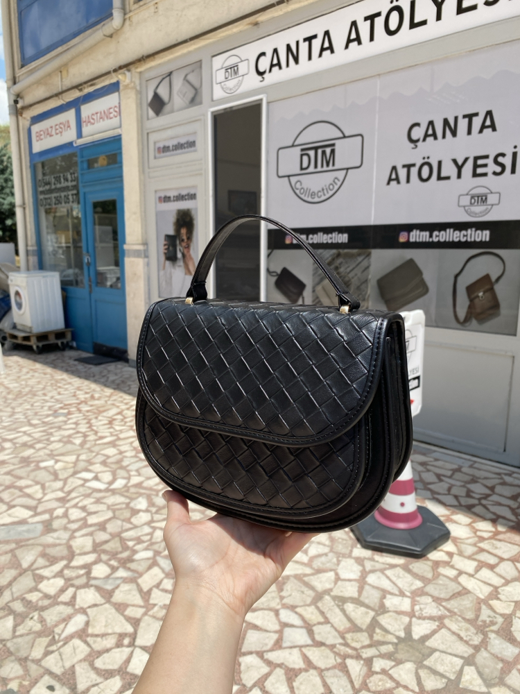 PAROL SİYAH BOTTEGA ÇANTAMIZ