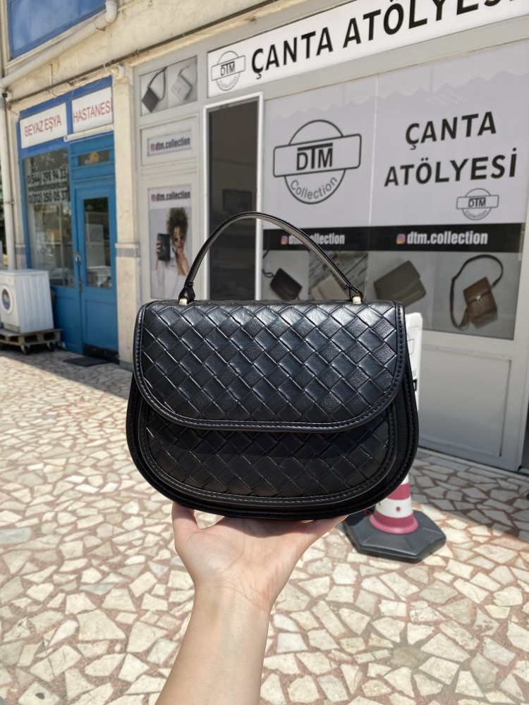 PAROL SİYAH BOTTEGA ÇANTAMIZ