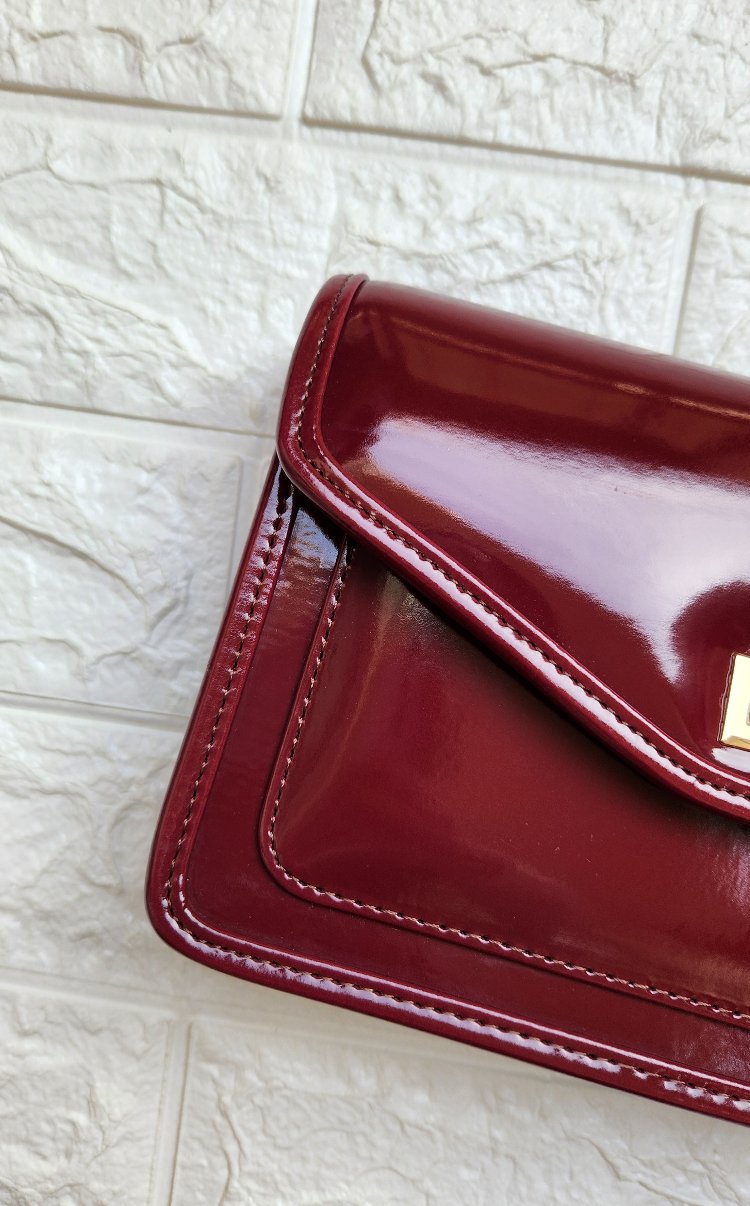 A-FERİN BORDO RUGAN